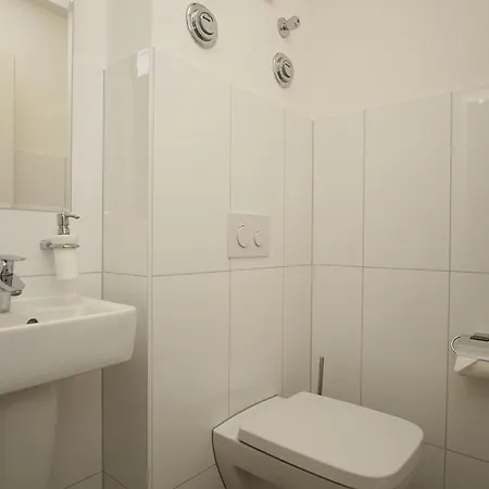 Meeresblickresidenzen Nr 56 Mit Sauna- Und Schwimmbadnutzung Im Ahoi Sellin Goehren (Ruegen)
