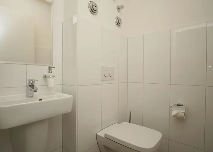 Meeresblickresidenzen Ferienwohnung Nr 56 Mit Sauna- Und Schwimmbadnutzung Im Ahoi Sellin غورين